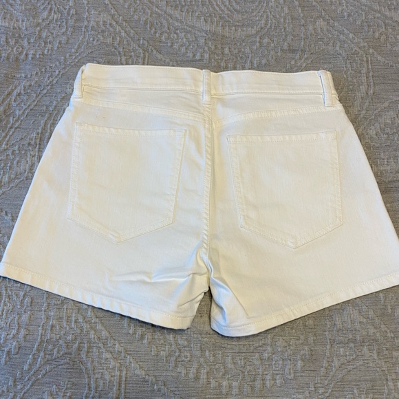 EUC Banana Republic Mid-Rise Short - Picture 3 of 4